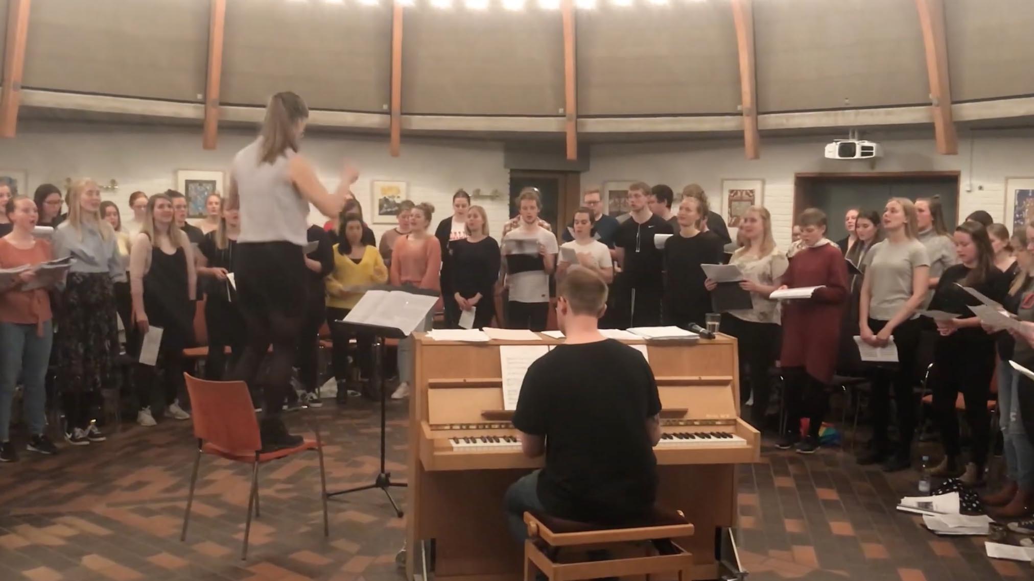 Koret øver "Promise"